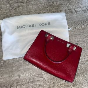 Michael Michael Kors Quinn Patent Small Satchel